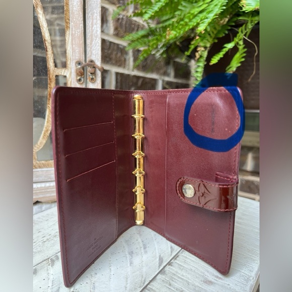 Louis Vuitton Vernis Burgundy Monogram Agenda Pm / Passport Holder - Picture 5 of 6